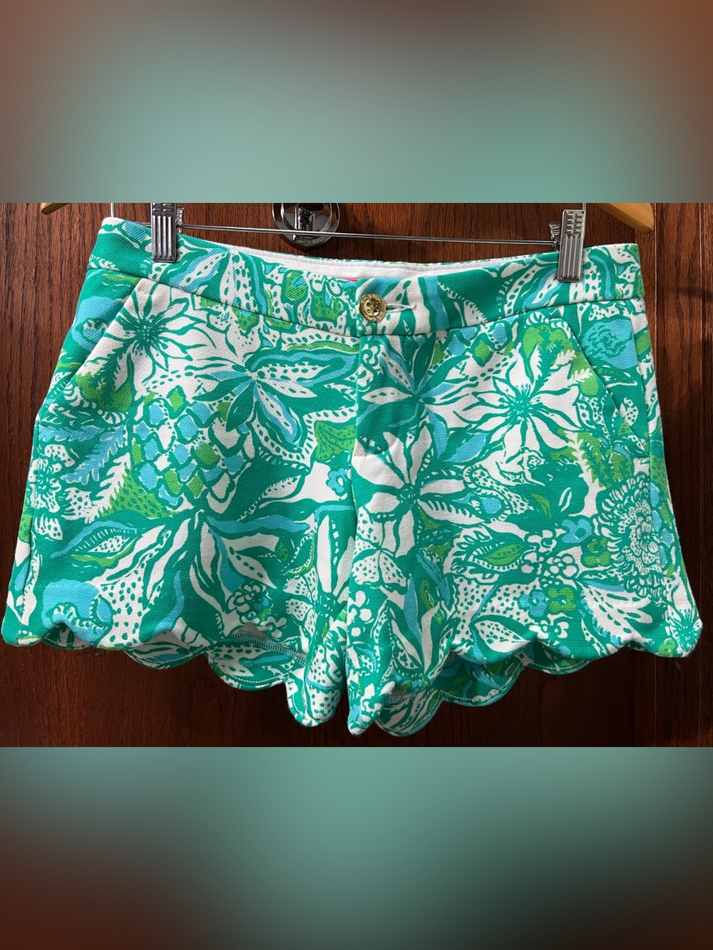 Lily Pulitzer Green/Light Blue Floral Scallop Hem Shorts